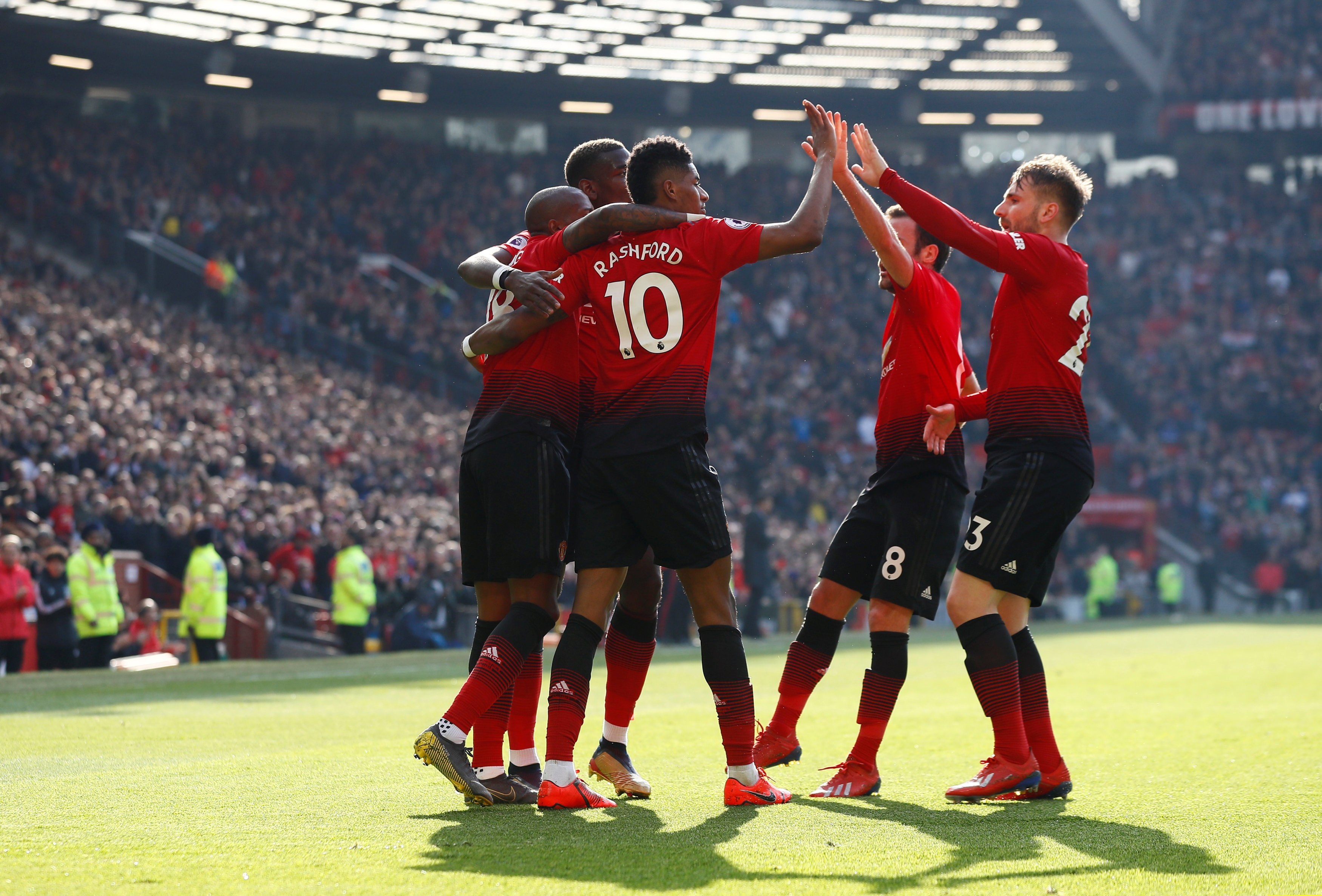 坚定自信在 坚定自信在